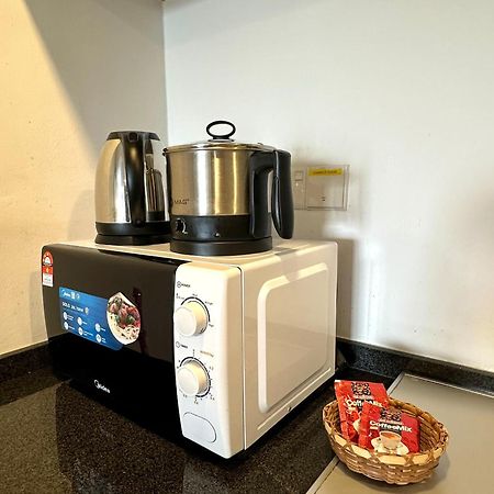 Landmark Stunning High Floor Coast View Studio #Netflix #Fast Wifi Tanjung Tokong Екстериор снимка