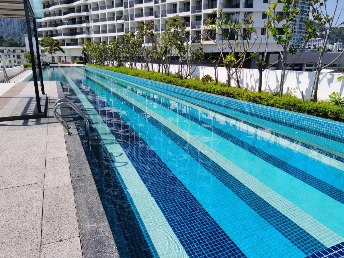 Landmark Stunning High Floor Coast View Studio #Netflix #Fast Wifi Tanjung Tokong Екстериор снимка