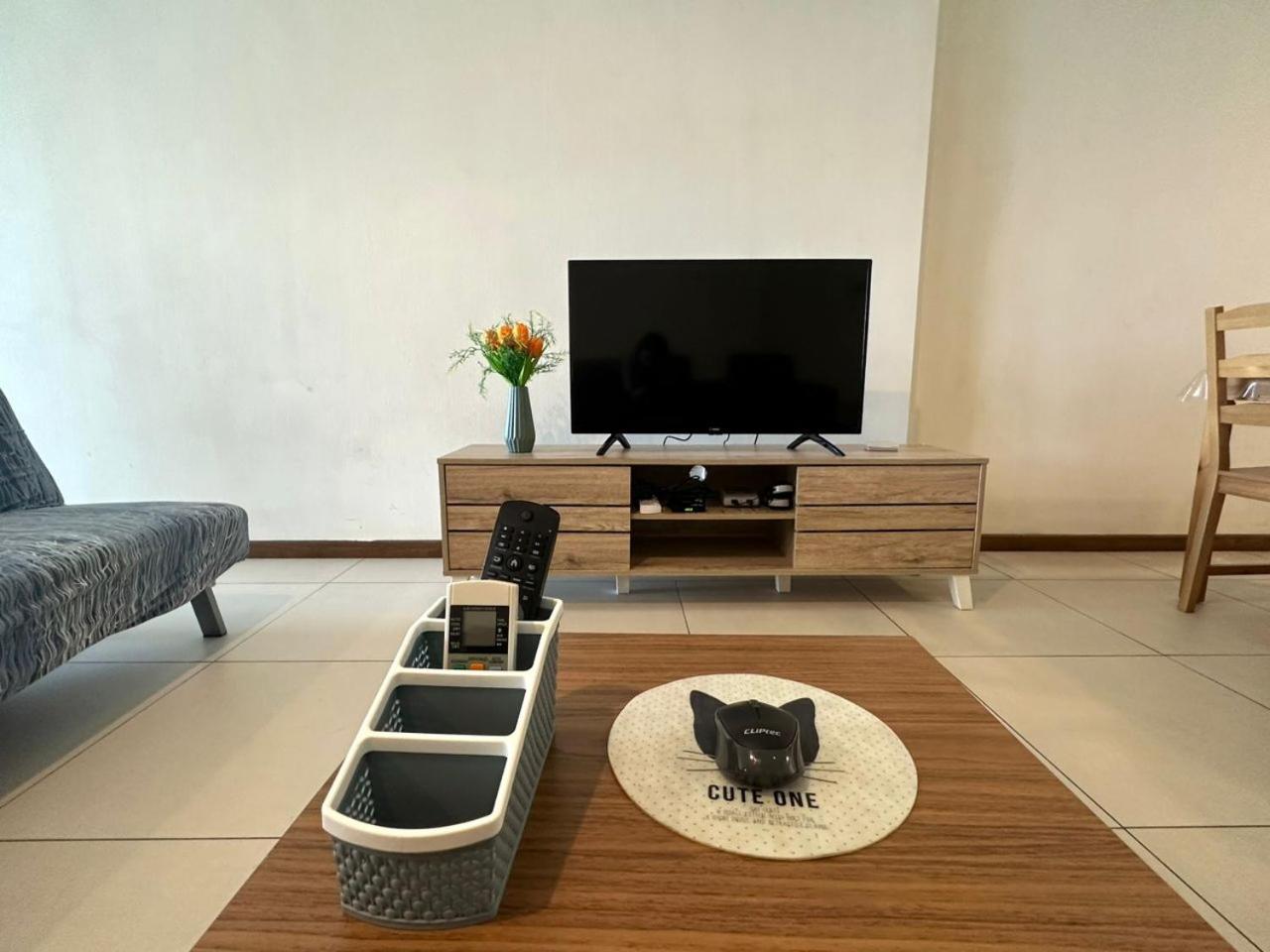 Landmark Stunning High Floor Coast View Studio #Netflix #Fast Wifi Tanjung Tokong Екстериор снимка