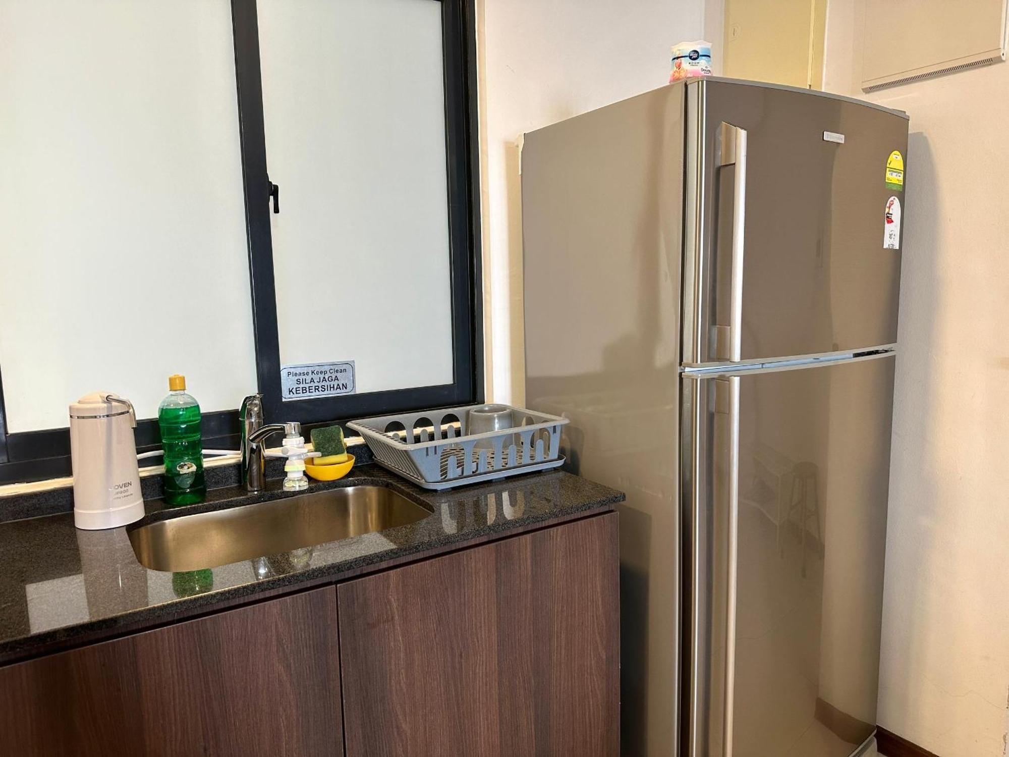 Landmark Stunning High Floor Coast View Studio #Netflix #Fast Wifi Tanjung Tokong Екстериор снимка